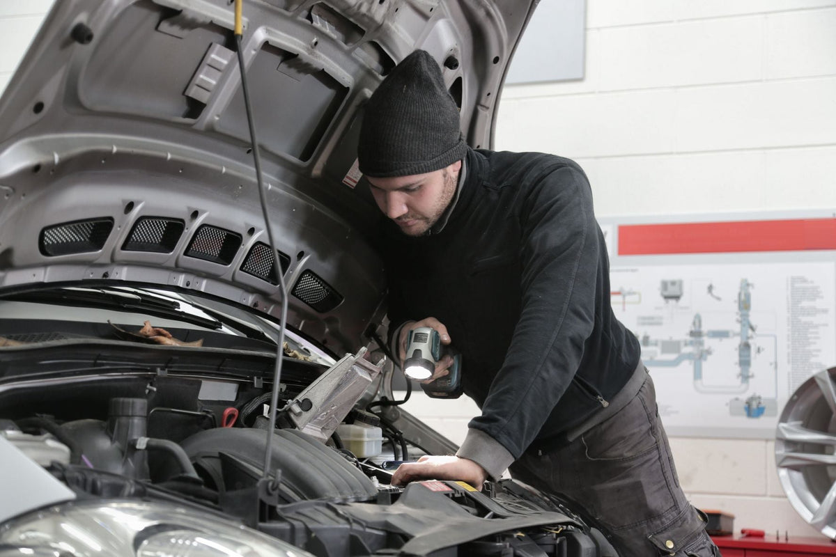 Automotive Endoscopes: How Mechanics See Problems Hidden Inside Your Engine