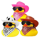 Mini pato de goma para coche, adornos para salpicadero, decoración Interior, sombrero de vaquero, pato con bufanda, gafas de sol, juguetes para niños, regalos, accesorios para coche