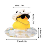 Mini pato de goma para coche, adornos para salpicadero, decoración Interior, sombrero de vaquero, pato con bufanda, gafas de sol, juguetes para niños, regalos, accesorios para coche
