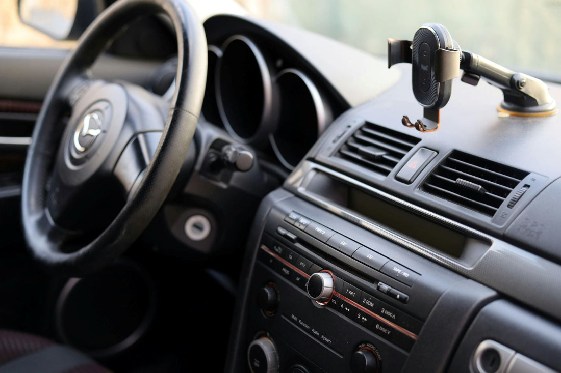 Why Your Car Phone Holder Keeps Falling: Hidden Causes and Better Mounting Solutions