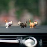Adorno de coche de Anime Kitty: decoración de espejo y salpicadero de mini gato