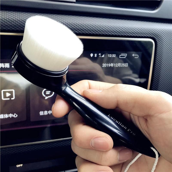 Ergonomische Nanobürste zum Reinigen und Abstauben des Autoinnenraums
