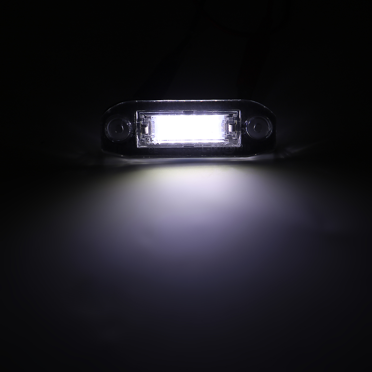 2PCS 18LED License Plate Light Lamp Bulb Error Free for Volvo S40 S60 S80 V50 XC70